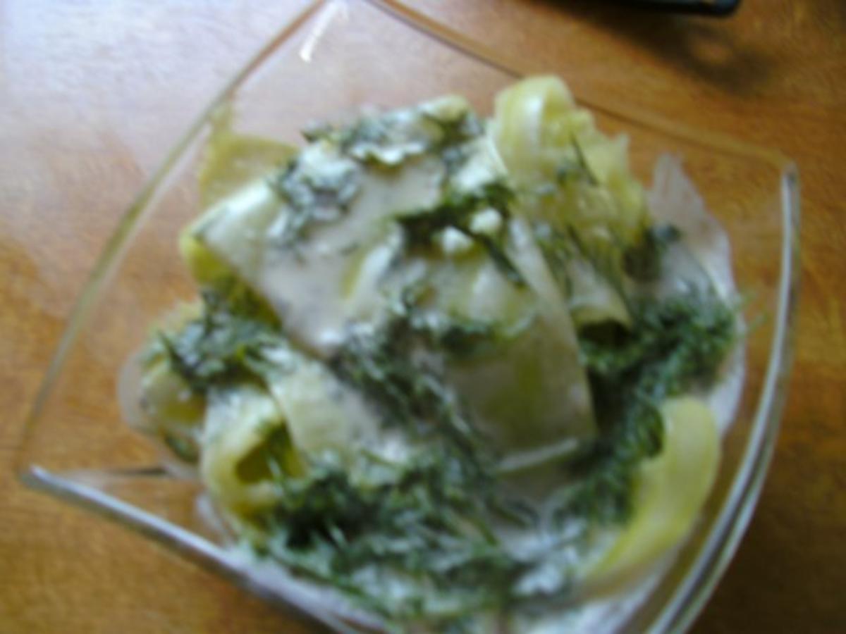 einfacher Gurkensalat - Rezept mit Bild - kochbar.de