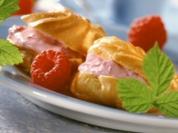 Windbeutel mit Himbeer - Quark - Füllung - Rezept