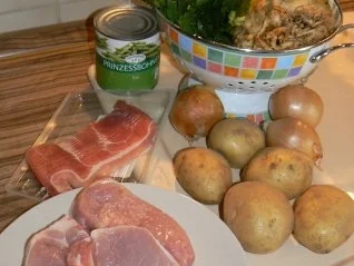 Schweinerückensteak mit Balsamico-Zwiebeln und als Beilage - Rezept - Bild Nr. 2