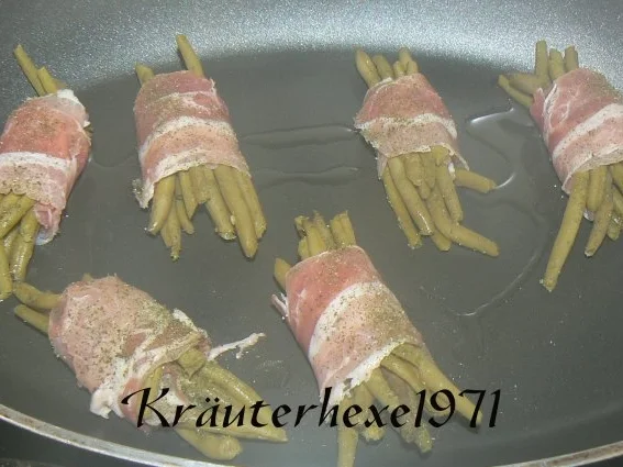 Schweinerückensteak mit Balsamico-Zwiebeln und als Beilage - Rezept - Bild Nr. 3