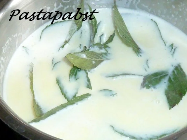 Rezept: Gebratene Nektarinen mit Schoko-Minz-Sauce Bild Nr. 2 Gebratene Nektarinen mit Schoko-Minz-Sauce - Rezept - Bild Nr. 2