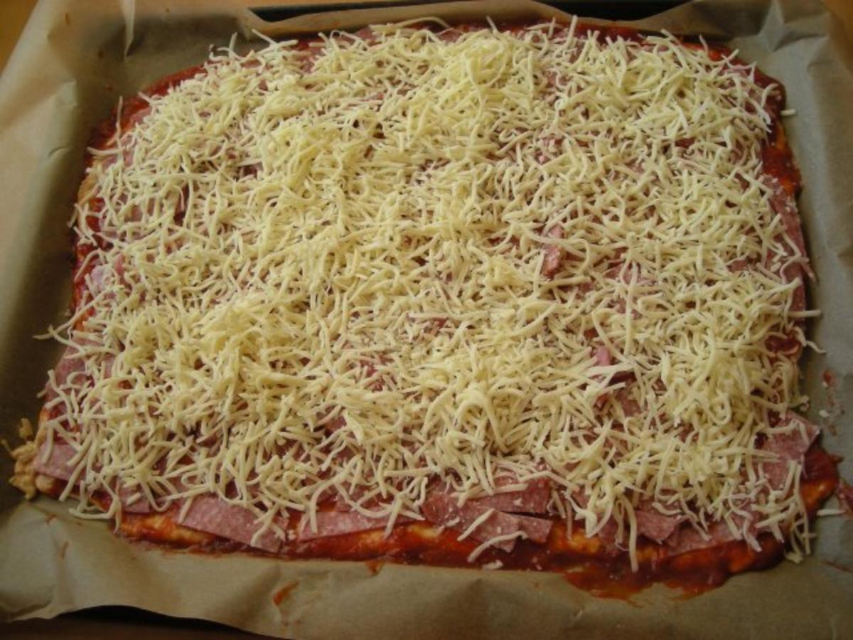 Pizza Salami - Pizza Thunfisch - Pizza Hawai - Rezept - kochbar.de