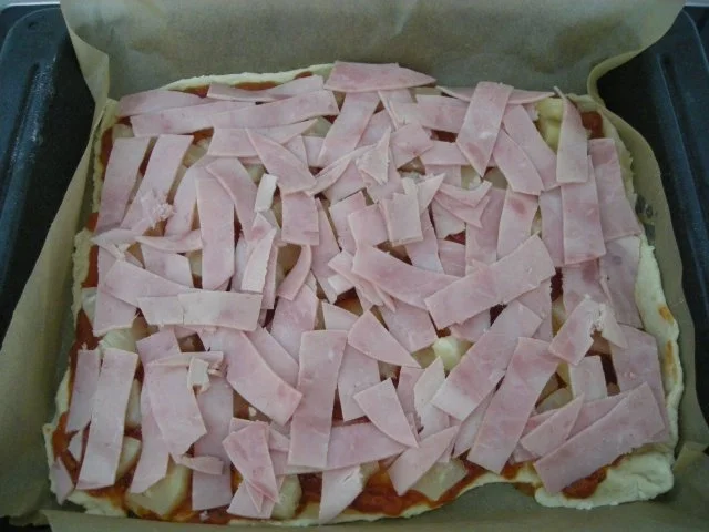 Rezept: Pizza Salami - Pizza Thunfisch - Pizza Hawai Bild Nr. 6 Pizza Salami - Pizza Thunfisch - Pizza Hawai - Rezept - Bild Nr. 6