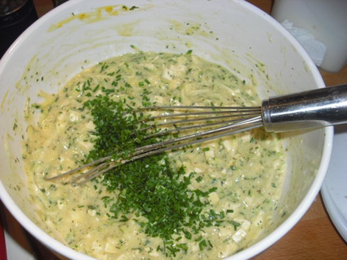 Zucchini-Schafskäse-Röstis mit Joghurtdip - Rezept - Bild Nr. 3