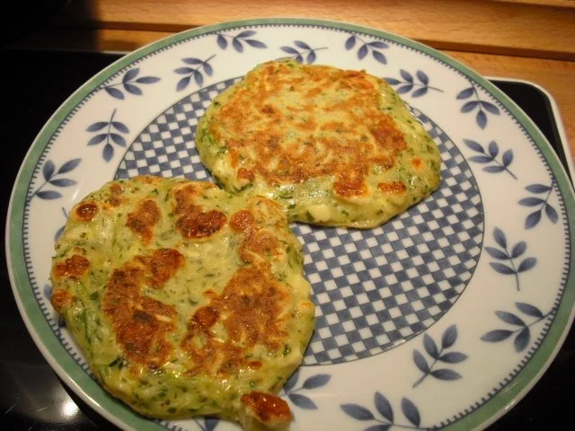 Rezept: Zucchini-Schafskäse-Röstis mit Joghurtdip Bild Nr. 6 Zucchini-Schafskäse-Röstis mit Joghurtdip - Rezept - Bild Nr. 6
