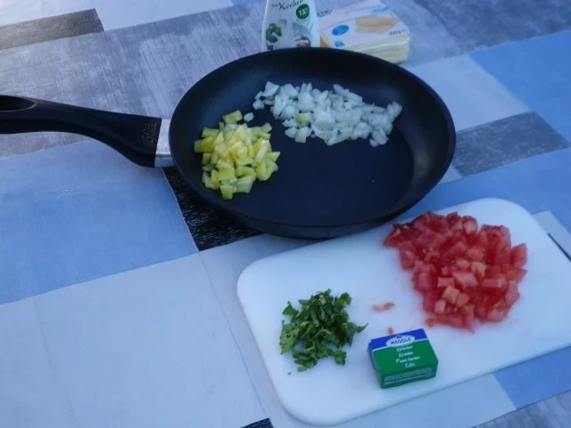 Putengoulasch in Gemüse - Basilikum - Sauce - Rezept - Bild Nr. 2