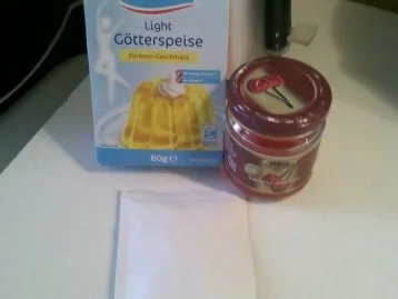 Rezept: Nachtisch: Wackelpudding mit Rettungsinsel Bild Nr. 4 Nachtisch: Wackelpudding mit Rettungsinsel - Rezept - Bild Nr. 4