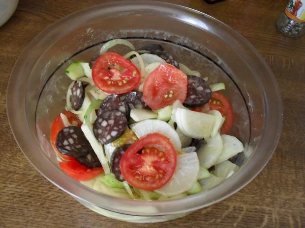 Rezept: Wurstsalat - so wie ihn die Schwaben gerne essen Bild Nr. 6 Wurstsalat - so wie ihn die Schwaben gerne essen - Rezept - Bild Nr. 6