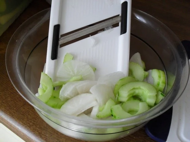 Rezept: Wurstsalat - so wie ihn die Schwaben gerne essen Bild Nr. 3 Wurstsalat - so wie ihn die Schwaben gerne essen - Rezept - Bild Nr. 3