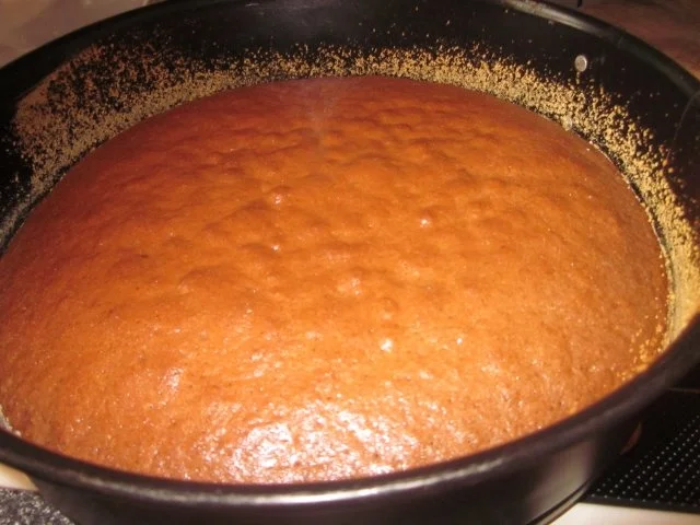 Eierlikörmousse-Torte mit Mandelboden - Rezept - Bild Nr. 2