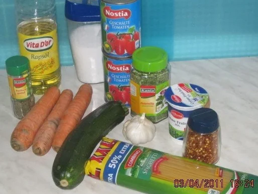 Spaghetti mit Tomaten-Zucchini-Sugo - Rezept - Bild Nr. 2