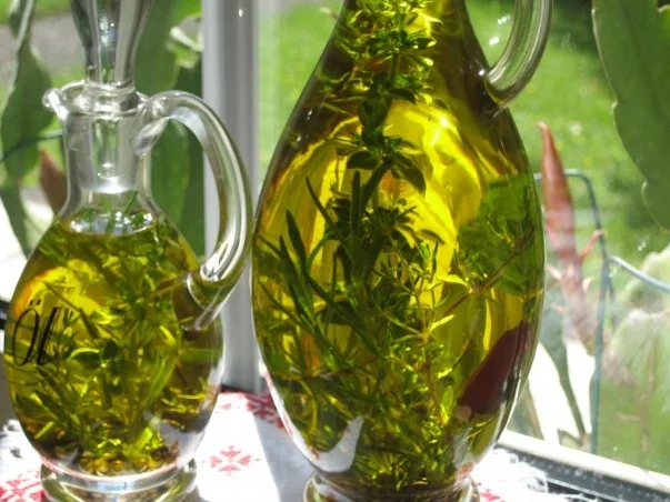Rezept: Kräuter-Öl - nicht nur zum Verschenken ... Bild Nr. 3 Kräuter-Öl - nicht nur zum Verschenken ... - Rezept - Bild Nr. 3