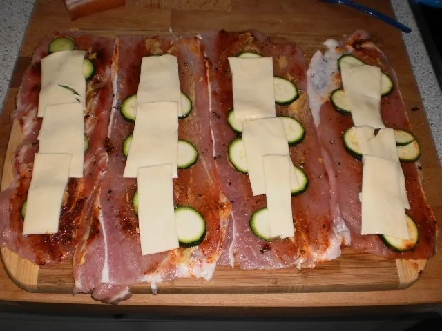 Rezept: Rouladen vom Schwein gefüllt Bild Nr. 4 Rouladen vom Schwein gefüllt - Rezept - Bild Nr. 4