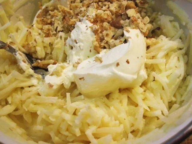 Selleriesalat mit Äpfeln und Walnüssen - Rezept - Bild Nr. 5