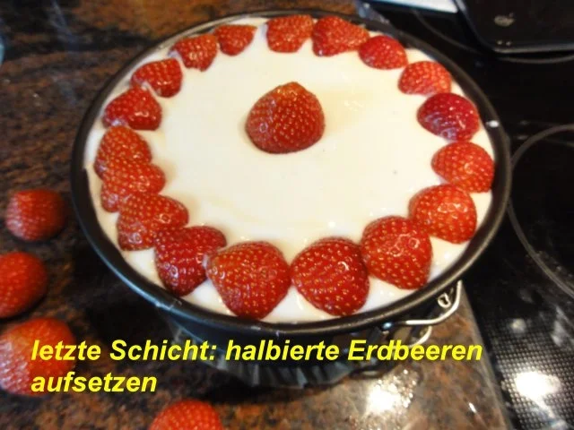 Rezept: KuchenZwerg: ERDBEER-JOGHURT-TORTE Bild Nr. 10 KuchenZwerg: ERDBEER-JOGHURT-TORTE - Rezept - Bild Nr. 10