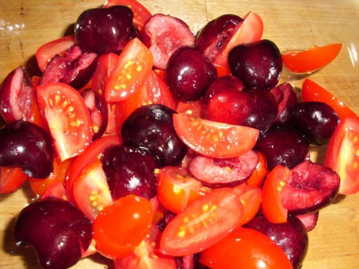 Salat: Tomaten-Kirschen-Mozzarella - Rezept - Bild Nr. 2
