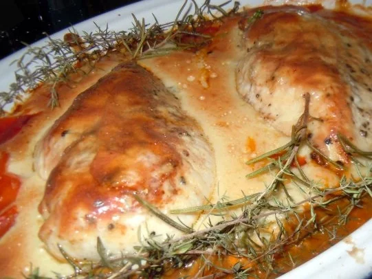 Rezept: Gorgonzola-Hähnchenbrust im Tomatenbett Bild Nr. 7 Gorgonzola-Hähnchenbrust im Tomatenbett - Rezept - Bild Nr. 7