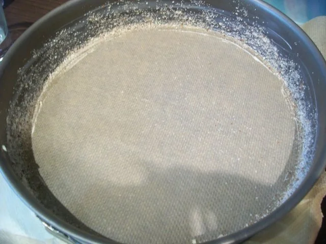 Rezept: Nusskuchen Bild Nr. 2 Nusskuchen - Rezept - Bild Nr. 2