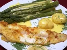 Gebratene Seezunge in Zitronen-Pfeffer-Eihülle, dazu frischer Spargel und neue Kartoffeln - Rezept