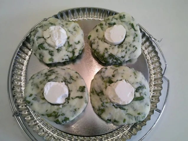 Vegetarisch: Basilikum-Plätzchen mit Ziegenkäse - Rezept - Bild Nr. 4