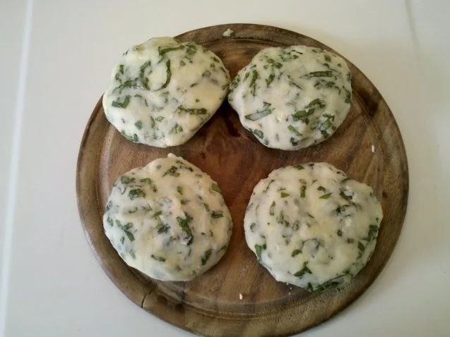 Vegetarisch: Basilikum-Plätzchen mit Ziegenkäse - Rezept - Bild Nr. 5