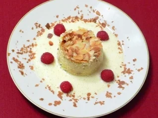 Mandelcreme auf Schokobiskuit - Rezept