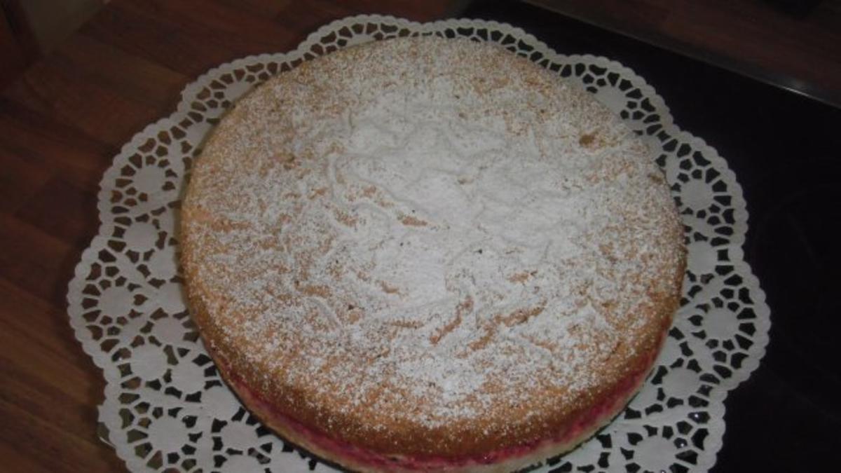 Bilder für Johannisbeer-Baiser-Torte - Rezept