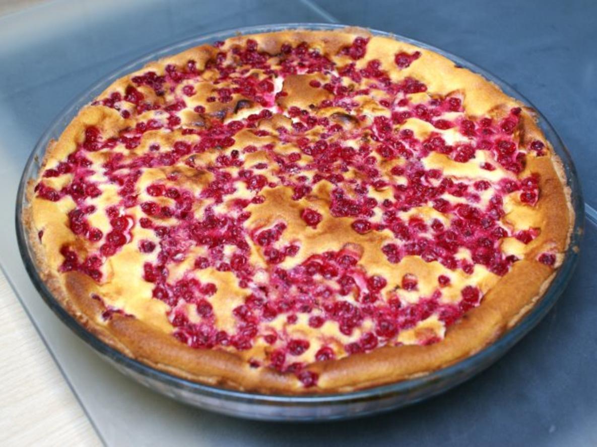 Johannisbeer-Tarte mit Quark-Sahneguss - Rezept - kochbar.de