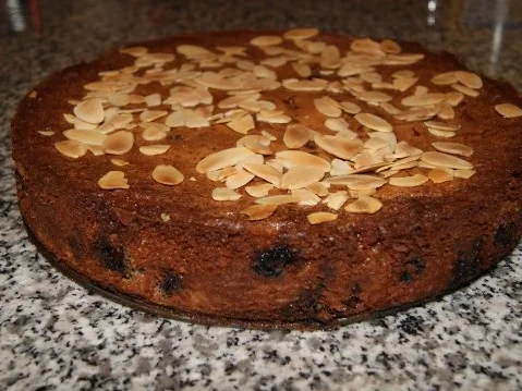 Kirschkuchen mit Mandelplättchen - Rezept