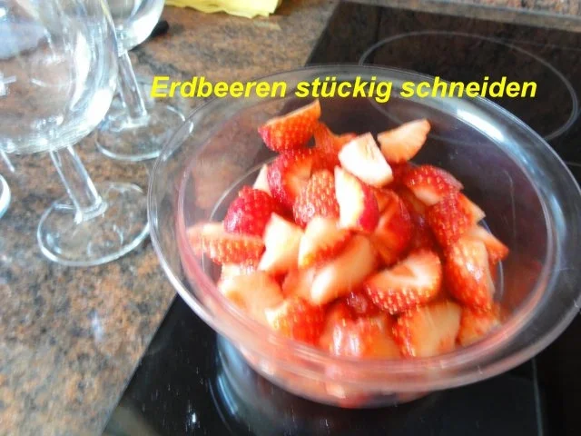Dessert:   ERDBEER-WEIN-GELEE - Rezept - Bild Nr. 3