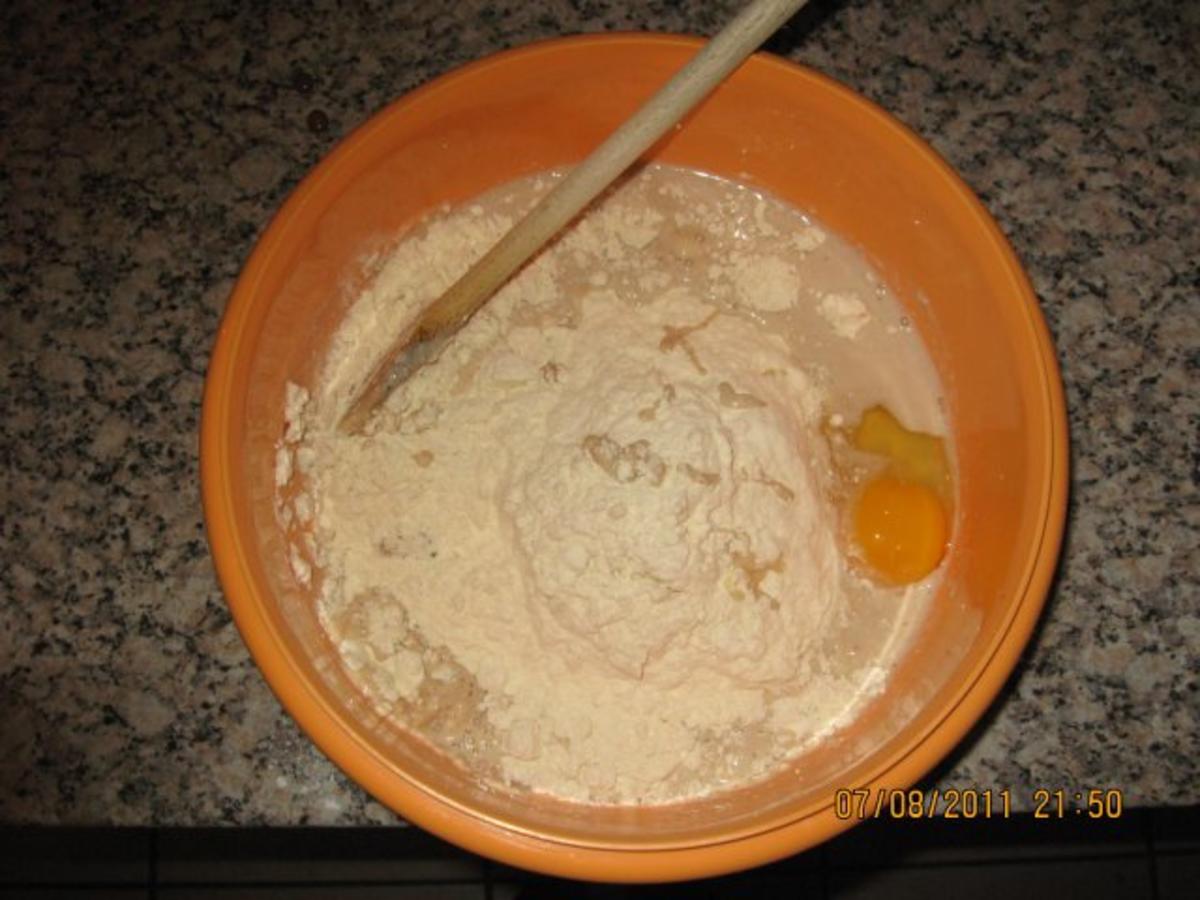 Pflaumenkuchen mit Zimt und Kokosstreusel (LECKER) - Rezept - Bild Nr. 2