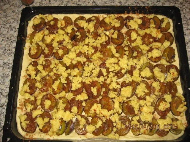 Rezept: Pflaumenkuchen mit Zimt und Kokosstreusel (LECKER) Pflaumenkuchen mit Zimt und Kokosstreusel (LECKER) - Rezept