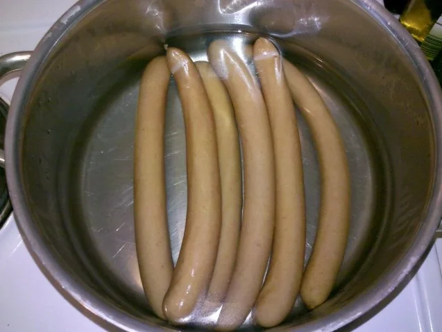 Rezept: Salat: Wiener Würstchen mit Kartoffelsalat â la Gudrun Bild Nr. 4 Salat: Wiener Würstchen mit Kartoffelsalat â la Gudrun - Rezept - Bild Nr. 4