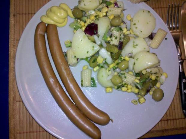 Salat: Wiener Würstchen mit Kartoffelsalat â la Gudrun - Rezept ...