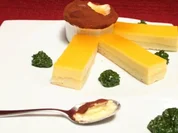 Passionsfrucht-Tarte an Orangenparfait und Basilikum-Minz-Pesto - Rezept