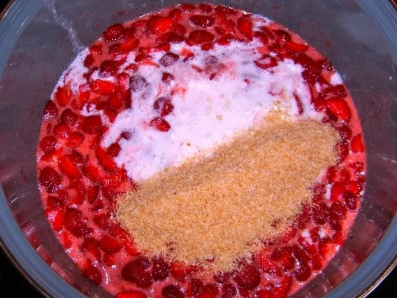 Rezept: Erdbeer-Kokos-Marmelade Bild Nr. 5 Erdbeer-Kokos-Marmelade - Rezept - Bild Nr. 5