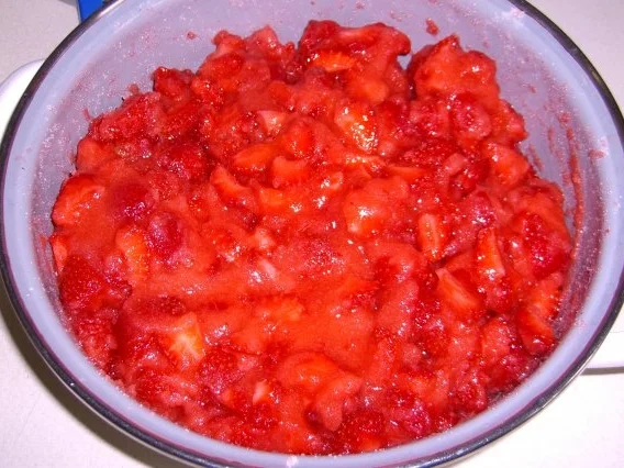 Rezept: Erdbeermarmelade Bild Nr. 4 Erdbeermarmelade - Rezept - Bild Nr. 4