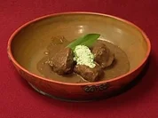 'Skadis Beute' – Besoffener Hirsch mit Wurzelgemüse an Bärlauchcreme (Tommy Krappweis) - Rezept