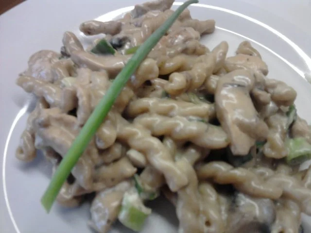 Rezept: Hähnchengeschnetzeltes mit Frischkäse Hähnchengeschnetzeltes mit Frischkäse - Rezept