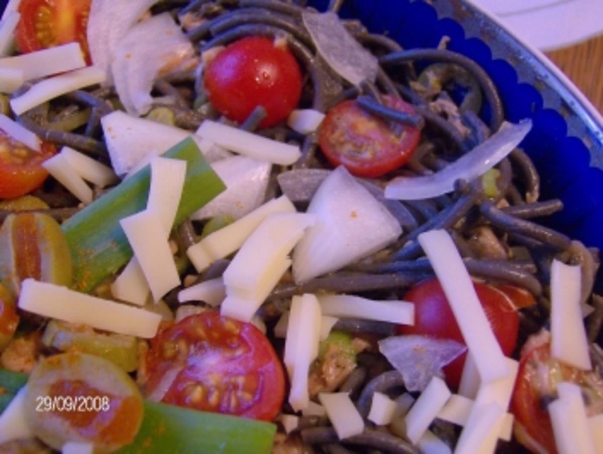 Bilder für Pasta negra - Salat - Rezept