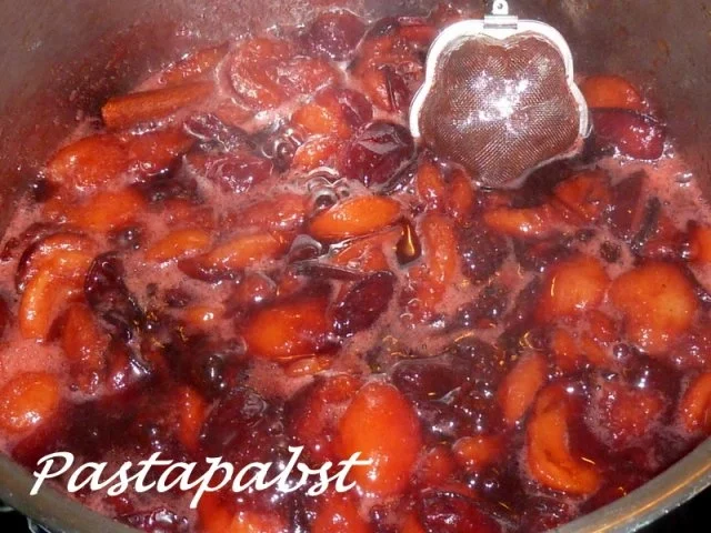 Rezept: Zwetschgen Kompott Bild Nr. 2 Zwetschgen Kompott - Rezept - Bild Nr. 2