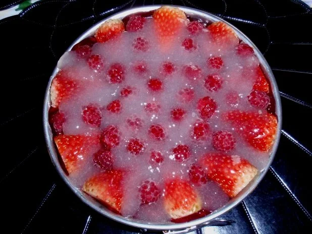 Beeren-Sahne-Torte - Rezept - Bild Nr. 7