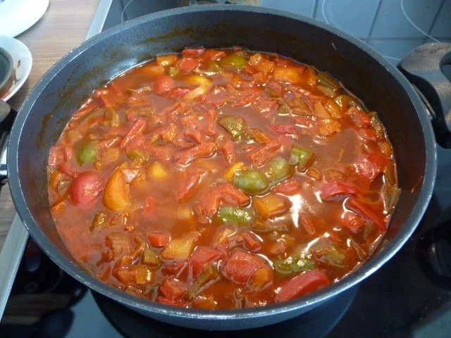 Rezept: Gulasch : Gemüsegulasch mit Spaghetti Bild Nr. 4 Gulasch : Gemüsegulasch mit Spaghetti - Rezept - Bild Nr. 4