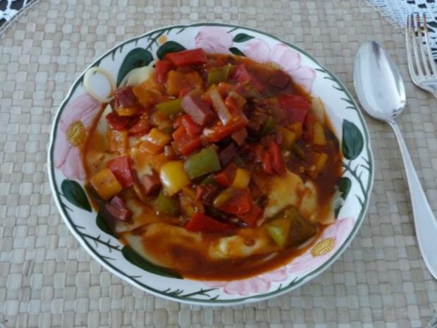 Gulasch : Gemüsegulasch mit Spaghetti - Rezept - kochbar.de