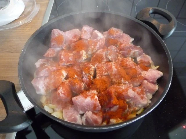 Gulasch : Schweine - Zwiebel - Gulasch - Rezept - Bild Nr. 4