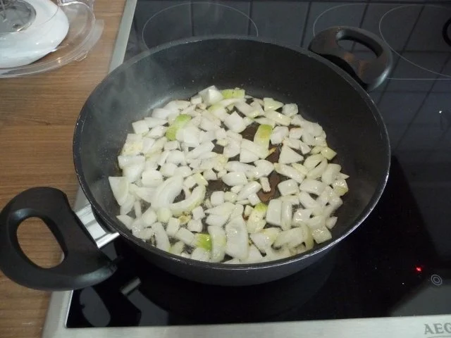 Gulasch : Schweine - Zwiebel - Gulasch - Rezept - Bild Nr. 2