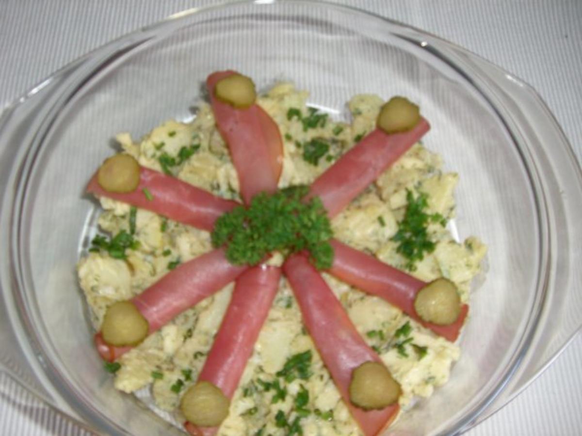 Fruchtig herzhafter Kartoffelsalat mit frischen Kräutern - Rezept - Bild Nr. 4