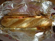 Rezept: Belegtes Baguette aus dem Ofen Belegtes Baguette aus dem Ofen - Rezept