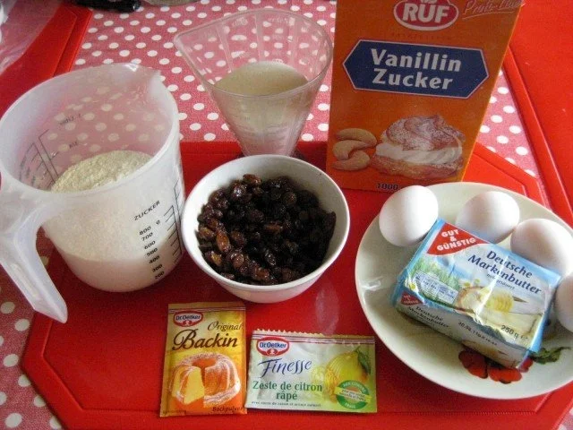 Rezept: Rührkuchen mit Rum - Sultaninen Bild Nr. 2 Rührkuchen mit Rum - Sultaninen - Rezept - Bild Nr. 2