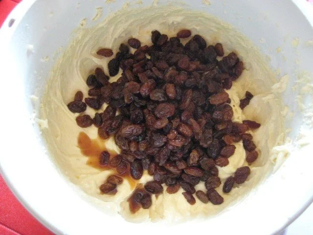 Rezept: Rührkuchen mit Rum - Sultaninen Bild Nr. 9 Rührkuchen mit Rum - Sultaninen - Rezept - Bild Nr. 9